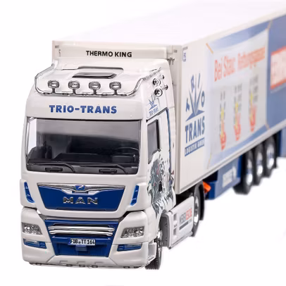 MAN TGX XXL E6c frigorific 2016, macheta camion, scara 1:50, alb cu rosu si albastru, Herpa