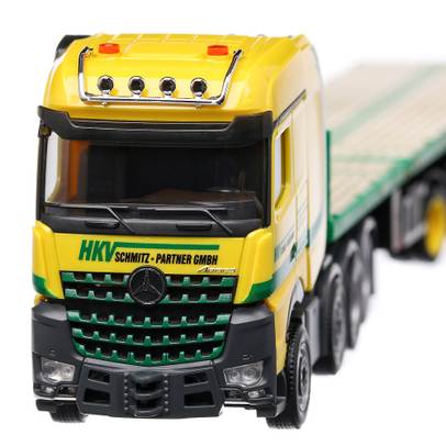 Mercedes-Benz Arocs Bigspace SLT Teletrailersattelzug HKV Krane, macheta autospeciala, scara 1:87, galben cu verde, Herpa