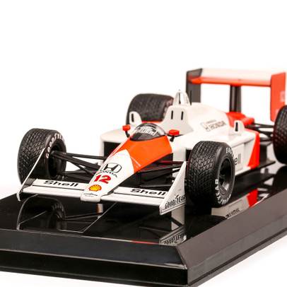 Mclaren MP 4/4 #12 Ayrton Senna 1988, macheta auto scara 1:24, alb cu rosu, Atlas