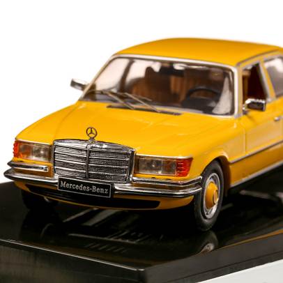 Mercedes 450 SEL (W116) 1975, macheta  auto, scara 1:43, galben, IXO