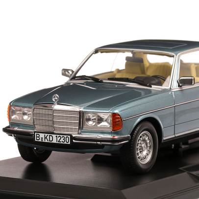 Mercedes-Benz 280 CE (W123) 1980, macheta auto scara 1:18, albastru metalizat, Norev