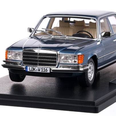 Mercedes-Benz 450 SEL 6.9 (W116) 1975-1980, macheta auto, scara 1:18, albastru, iScale