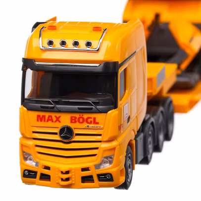 Mercedes Benz Actros SLT low loader semitrailer, macheta autospeciala, scara 1:87, galben cu gri, Herpa