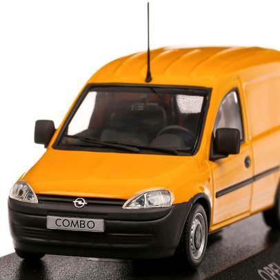 Opel Combo C 2002, macheta auto, scara 1:43, galben, Minichamps