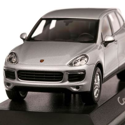 Porsche Cayenne E2 II V6 2014, scara 1:43, argintiu, Minichamps
