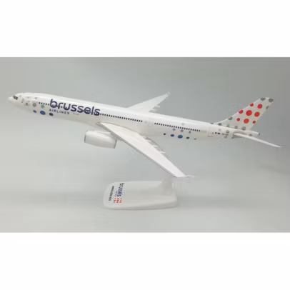 Macheta Avion Airbus A330-300 Brussels Airlines OO-SFX 1:200 - Avion de Pasageri de Colectie PPC Models