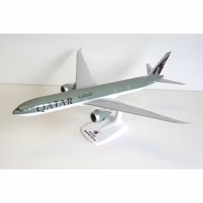 Macheta Avion Boeing 777-9 Qatar Airways 1:200 - Avion de Pasageri de Colectie PPC Models