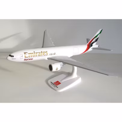 Macheta Avion Boeing 777-200F Emirates SkyCargo A6-EFU 1:200 - Avion Cargo de Colectie PPC Models