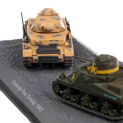 Pz.Kpfw. IV Ausf. G vs M3 Lee - The Battle of Kasserine Pass (Tunisia), 1943, machete vehicule militare, scara 1:72, Atlas