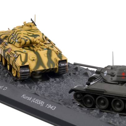 Pz.Kpfw. V Panther Ausf. D vs T34/76 - The Battle of Kursk (USSR), 1943, machete vehicule militare, scara 1:72, Atlas