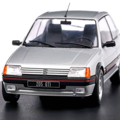 Peugeot 205 GTI 1988, macheta auto scara 1:24, argintiu, White Box