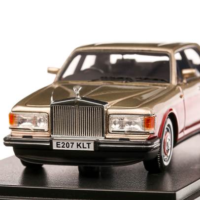 Rolls Royce Silver Spirit 1987, macheta auto, scara 1:43, crem cu visiniu, Neo