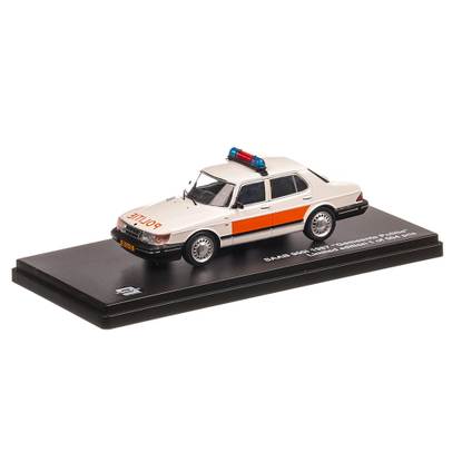 Saab 900i 1987, macheta auto, scara 1:43, alb cu portocaliu, Triple9