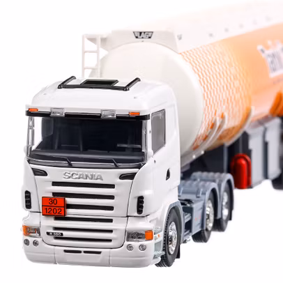 Scania R-serie Lowline 2010, macheta camion cisterna, scara 1:50, alb cu portocaliu, Tekno