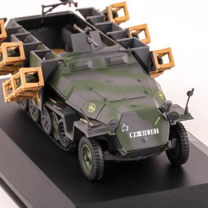 Sd.Kfz.251/1  ausf. C Wurfrahmen Kursk 1942, macheta vehicul militar, verde, scara 1:43, Magazine Models