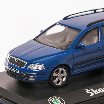 Skoda Octavia Combi 2004, macheta auto scara 1:43, albastru, vitrina plexic, Abrex