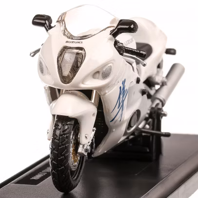 Suzuki GSX 1300R Hayabusa 2008, macheta motocicleta, scara 1:18, alb, Maisto