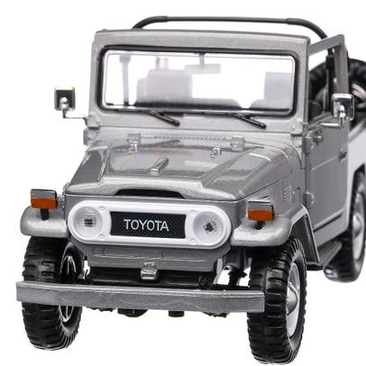 Toyota FJ40 2001, macheta SUV, scara 1:24, argintiu, Motormax