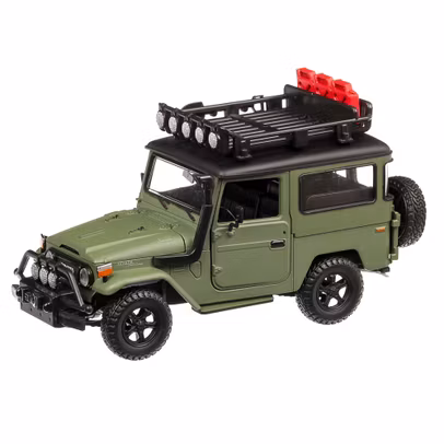 Macheta Toyota FJ40 verde mat – scara 1:24 – Motormax - vedere 3/4 stanga fata
