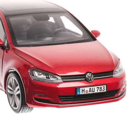 Volkswagen Golf 7 2013, macheta auto,  scara 1:18, rosu, Norev