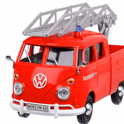 Macheta Volkswagen T1 Pick-up Pompieri 1950 – scara 1:24 – Motormax - vedere 3/4 stanga fata close up