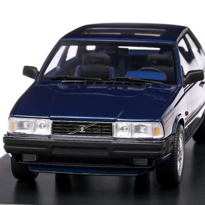 Volvo 780 Blue 1990, macheta auto, scara 1:18, albastru, DNA Collectibles