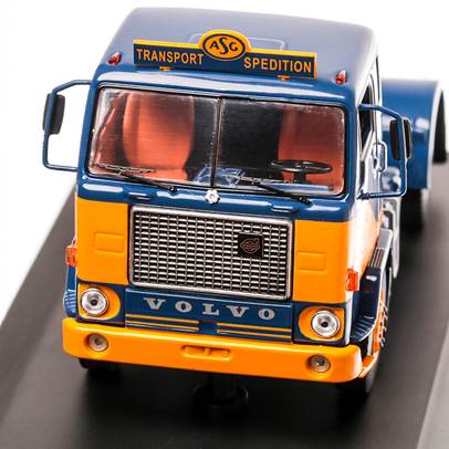 Macheta cap tractor Volvo F88 1971, scara 1:43, albastru inchis, IXO-5
