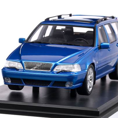 Volvo V70 R Gen 1 1999, macheta auto, scara 1:18, laser blue, DNA Collectibles