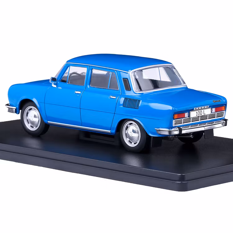 Macheta auto Skoda 100L 1974 scara 1:24 albastru White Box