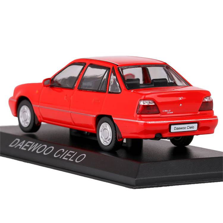 Daewoo Cielo Rosu – Macheta 1:43 – Masini de Legenda 17