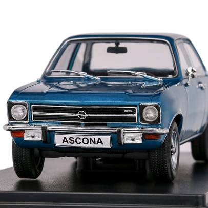 Macheta auto Opel Ascona A 1.9 SR scara 1:24 albastru