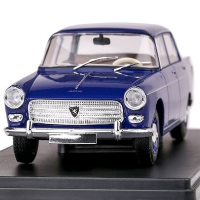 Macheta auto Peugeot 404 1965 albastru inchis 1:24 - vedere frontala