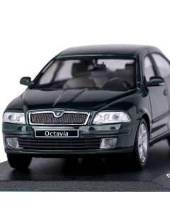 Macheta auto Skoda Octavia II 2004 scara 1:43 verde