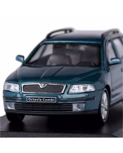 Macheta auto Skoda Octavia II Combi 2004 1-43 verde island - Resigilat