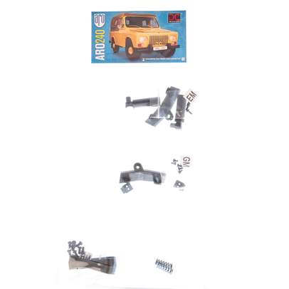Macheta ARO 240 kit construibil Eaglemoss nr. 46 - piesele