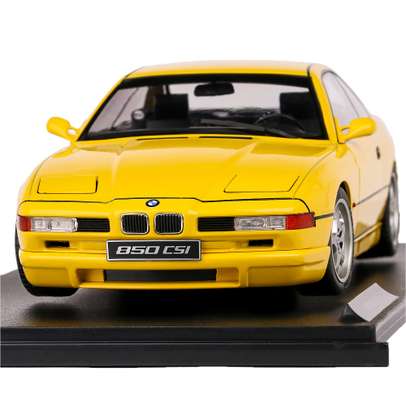 BMW 850 CSI E31 1:18 Galben - Macheta Auto Diecast Solido - vedere frontala