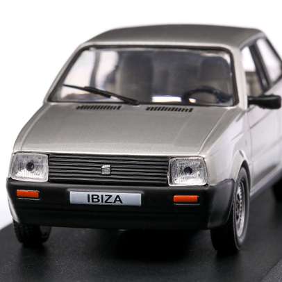 Macheta auto Seat Ibiza 1984 argintiu 1:43