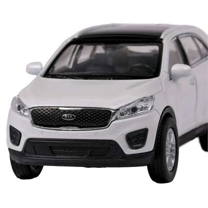 Macheta auto Kia Sorento 2015 scara 1:43 alb Welly