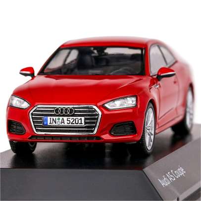 Macheta Audi A5 Coupe 2017 Rosu Metalizat 1:43 Spark – vedere frontalain unghi usor