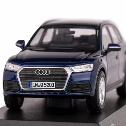 Macheta auto Audi Q5 2017 albastru scara 1:43 - Resigilat