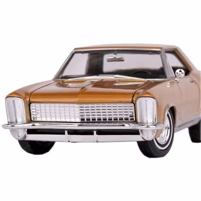 Macheta auto Buick Riviera Grand Sport 1965 auriu 1:24 - Resigilat