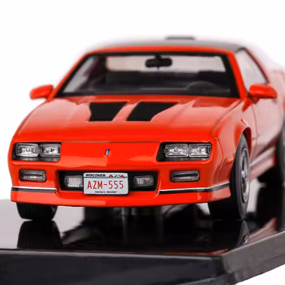 Macheta auto Chevrolet Camaro IROC-Z 1986 rosu 1:43
