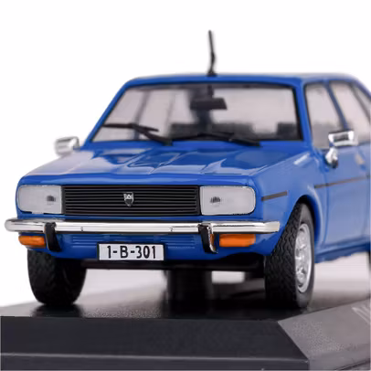 Macheta auto Dacia 2000 1985 scara 1:43 albastru