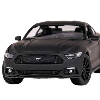 Macheta auto Ford Mustang GT 2015 negru mat 1:24