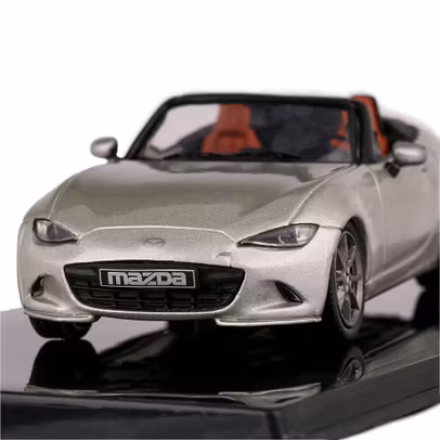 Macheta auto Mazda MX 5 2019 bej metalizat 1:43