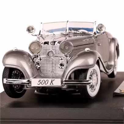 Macheta Mercedes 500 K 1936 argintiu – scara 1:18 – Maisto - vedere din fata