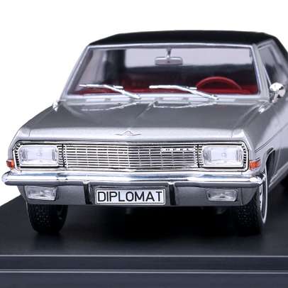 Macheta auto Opel Diplomat A V8 Coupe 1965 scara 1:24