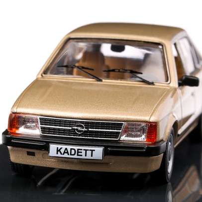 Macheta auto Opel Kadett D 1981, scara 1:43, bej metalizat, Ixo