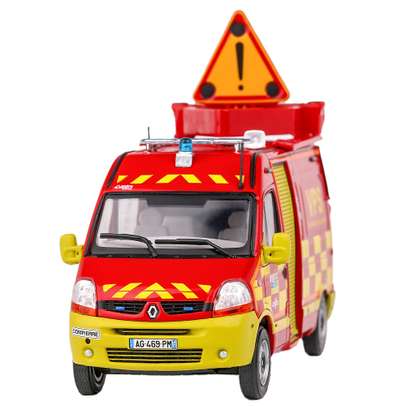 Macheta autospeciala Pompieri Renault Master Van VPS 2003 rosu 1:43