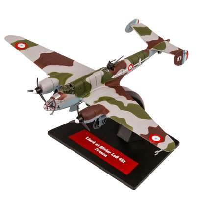 Macheta avion Liore Et Olivier LeO 451 France 1942 camuflaj 1:144
